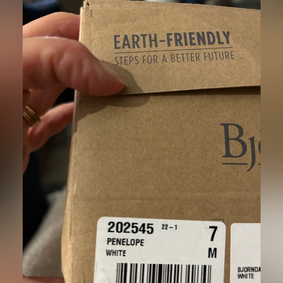 NEW Bjorndal White Penelope Thong Sandals, Cork insole, White & Jute Bottoms Sz7 - Picture 11 of 11